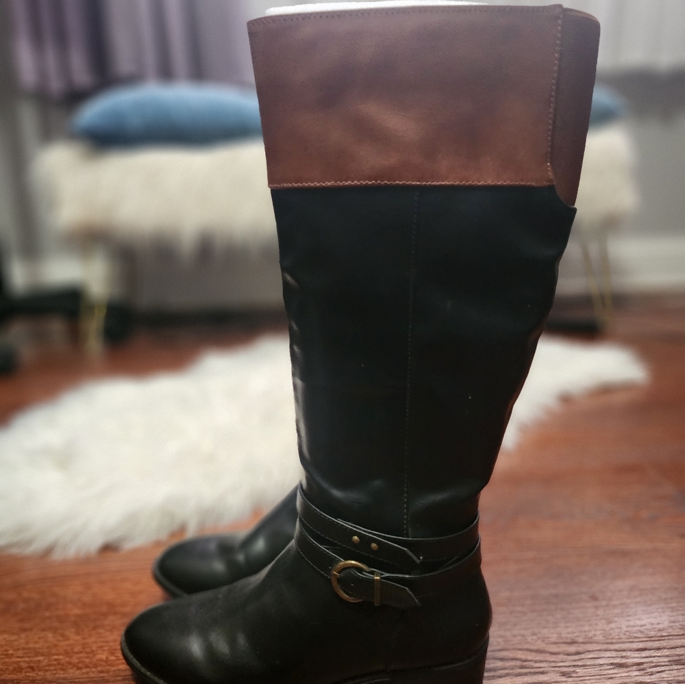 Boots - Picture 2 of 6
